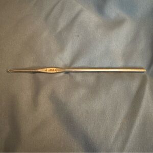 Vintage Hero Crochet Hook Made In USA Size 4 Steel